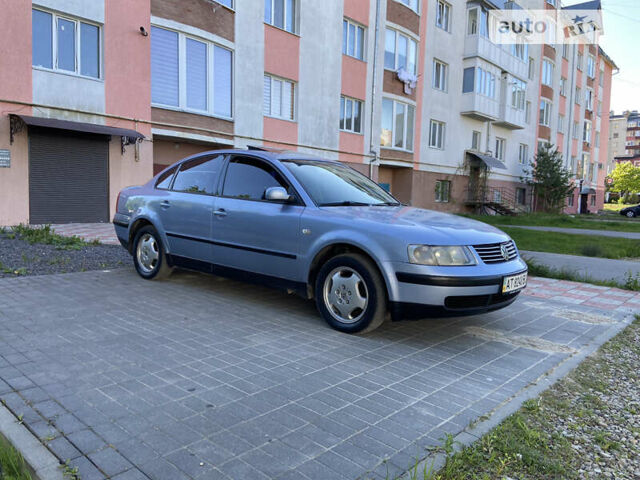 Синій Фольксваген Пассат, об'ємом двигуна 1.8 л та пробігом 300 тис. км за 2799 $, фото 1 на Automoto.ua