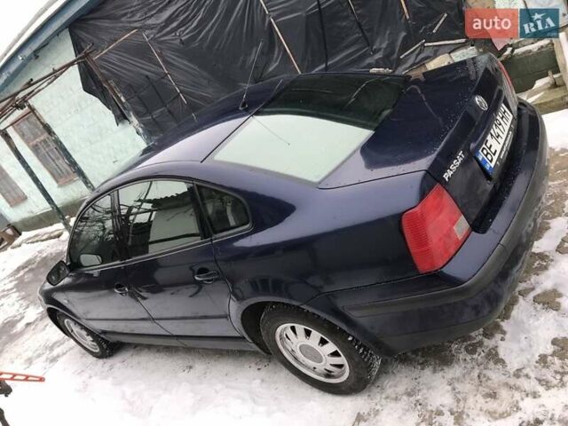Синий Фольксваген Пассат, объемом двигателя 1.6 л и пробегом 267 тыс. км за 3650 $, фото 1 на Automoto.ua