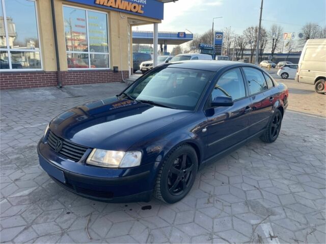 Синий Фольксваген Пассат, объемом двигателя 1.9 л и пробегом 350 тыс. км за 1650 $, фото 1 на Automoto.ua