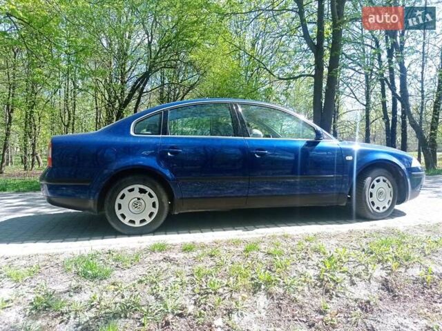 Синій Фольксваген Пассат, об'ємом двигуна 1.6 л та пробігом 116 тис. км за 4500 $, фото 1 на Automoto.ua