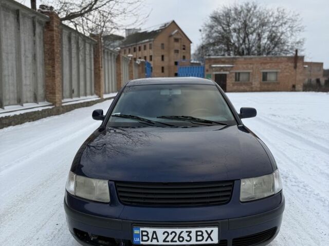 Синій Фольксваген Пассат, об'ємом двигуна 1.8 л та пробігом 245 тис. км за 3200 $, фото 1 на Automoto.ua