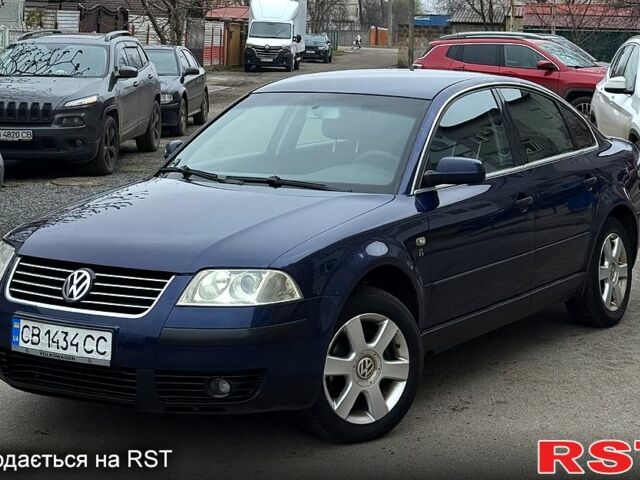 Синий Фольксваген Пассат, объемом двигателя 1.6 л и пробегом 309 тыс. км за 3850 $, фото 1 на Automoto.ua