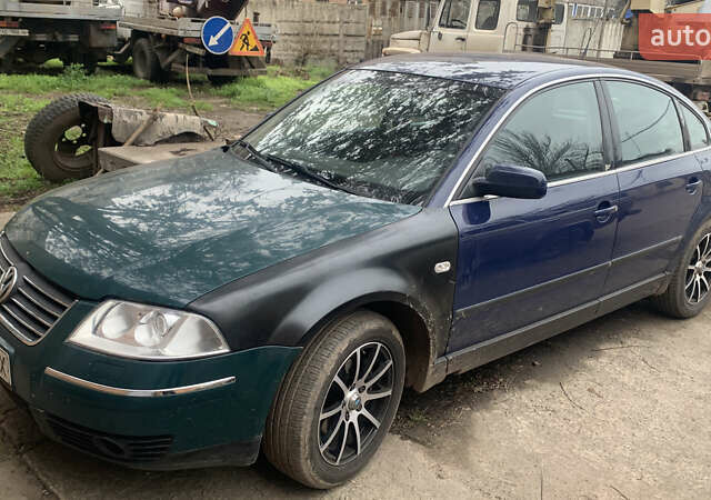 Синий Фольксваген Пассат, объемом двигателя 1.9 л и пробегом 300 тыс. км за 2500 $, фото 1 на Automoto.ua