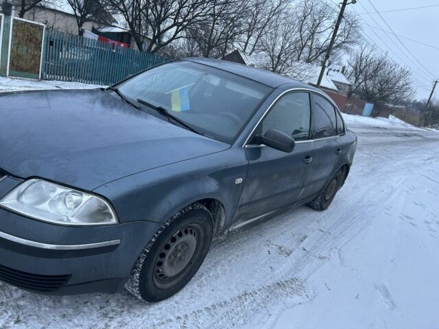 Синий Фольксваген Пассат, объемом двигателя 1.9 л и пробегом 250 тыс. км за 2542 $, фото 1 на Automoto.ua