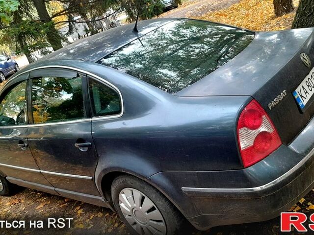 Синий Фольксваген Пассат, объемом двигателя 1.8 л и пробегом 230 тыс. км за 2700 $, фото 1 на Automoto.ua
