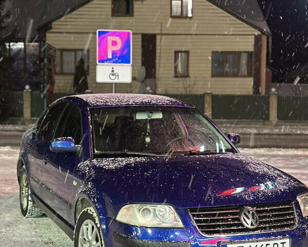 Синий Фольксваген Пассат, объемом двигателя 1.9 л и пробегом 302 тыс. км за 3300 $, фото 1 на Automoto.ua