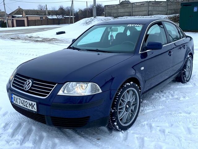 Синій Фольксваген Пассат, об'ємом двигуна 1.6 л та пробігом 250 тис. км за 4000 $, фото 1 на Automoto.ua