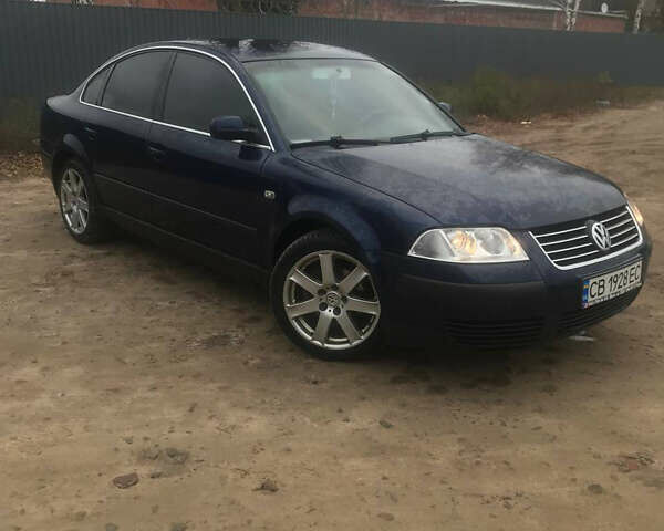 Синий Фольксваген Пассат, объемом двигателя 2 л и пробегом 300 тыс. км за 4800 $, фото 1 на Automoto.ua
