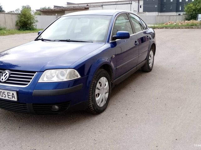 Синий Фольксваген Пассат, объемом двигателя 1.9 л и пробегом 322 тыс. км за 4050 $, фото 1 на Automoto.ua