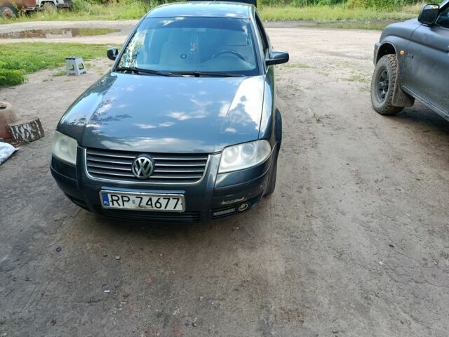 Синий Фольксваген Пассат, объемом двигателя 1 л и пробегом 352 тыс. км за 2800 $, фото 1 на Automoto.ua