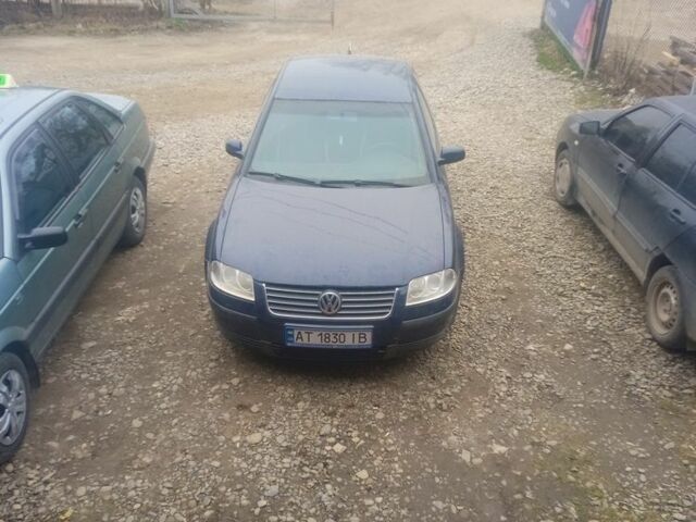 Синий Фольксваген Пассат, объемом двигателя 1.4 л и пробегом 300 тыс. км за 2200 $, фото 1 на Automoto.ua