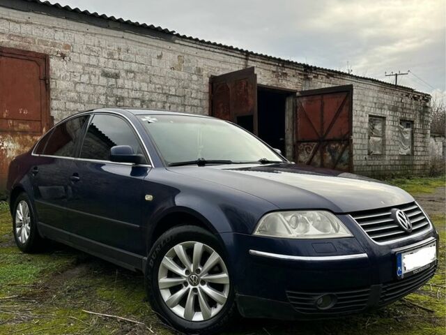 Синий Фольксваген Пассат, объемом двигателя 1.9 л и пробегом 430 тыс. км за 3000 $, фото 1 на Automoto.ua