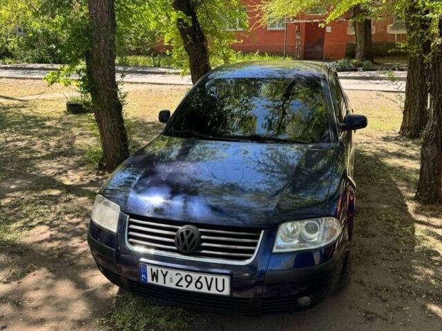 Синий Фольксваген Пассат, объемом двигателя 2 л и пробегом 390 тыс. км за 2283 $, фото 1 на Automoto.ua