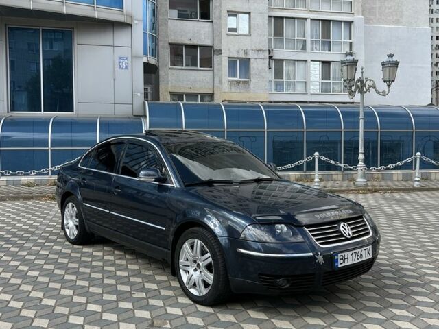 Синий Фольксваген Пассат, объемом двигателя 2.5 л и пробегом 340 тыс. км за 5600 $, фото 1 на Automoto.ua