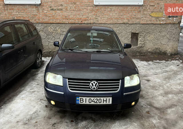 Синий Фольксваген Пассат, объемом двигателя 1.78 л и пробегом 212 тыс. км за 3800 $, фото 1 на Automoto.ua