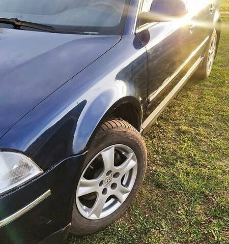 Синий Фольксваген Пассат, объемом двигателя 1.8 л и пробегом 390 тыс. км за 4350 $, фото 1 на Automoto.ua