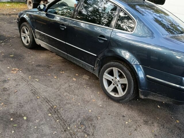 Синій Фольксваген Пассат, об'ємом двигуна 2 л та пробігом 450 тис. км за 3700 $, фото 1 на Automoto.ua