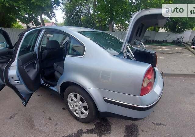 Синій Фольксваген Пассат, об'ємом двигуна 2 л та пробігом 195 тис. км за 5699 $, фото 1 на Automoto.ua