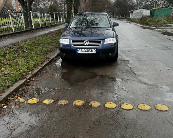 Синій Фольксваген Пассат, об'ємом двигуна 1.6 л та пробігом 161 тис. км за 6000 $, фото 1 на Automoto.ua