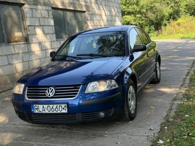 Синий Фольксваген Пассат, объемом двигателя 1.9 л и пробегом 350 тыс. км за 2300 $, фото 1 на Automoto.ua