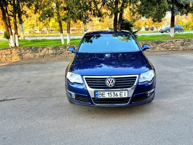 Синий Фольксваген Пассат, объемом двигателя 2 л и пробегом 356 тыс. км за 5300 $, фото 1 на Automoto.ua