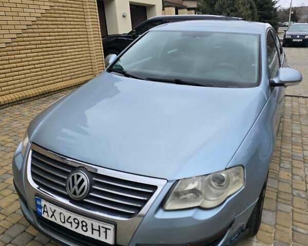 Синій Фольксваген Пассат, об'ємом двигуна 1.6 л та пробігом 330 тис. км за 3900 $, фото 1 на Automoto.ua