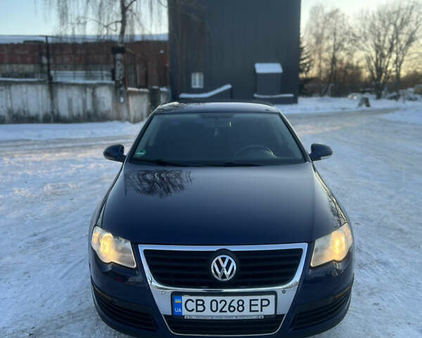 Синий Фольксваген Пассат, объемом двигателя 1.6 л и пробегом 251 тыс. км за 4800 $, фото 1 на Automoto.ua