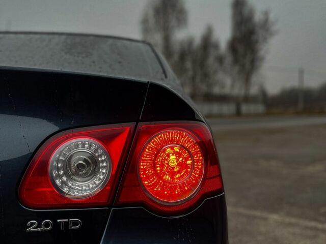 Синий Фольксваген Пассат, объемом двигателя 0 л и пробегом 310 тыс. км за 6100 $, фото 1 на Automoto.ua