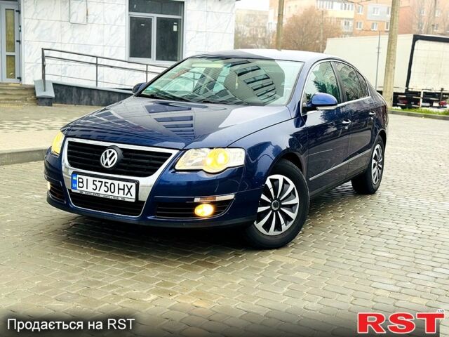 Синий Фольксваген Пассат, объемом двигателя 1.6 л и пробегом 235 тыс. км за 4950 $, фото 1 на Automoto.ua