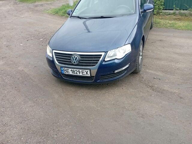 Синий Фольксваген Пассат, объемом двигателя 2 л и пробегом 170 тыс. км за 5300 $, фото 1 на Automoto.ua