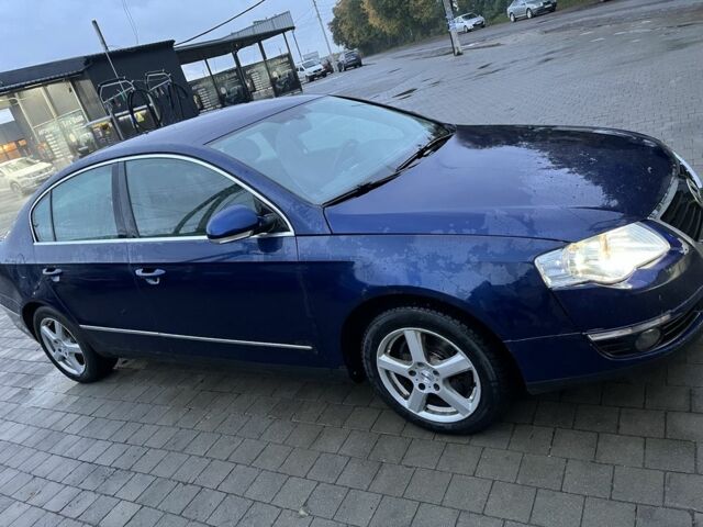 Синий Фольксваген Пассат, объемом двигателя 2 л и пробегом 434 тыс. км за 5800 $, фото 1 на Automoto.ua