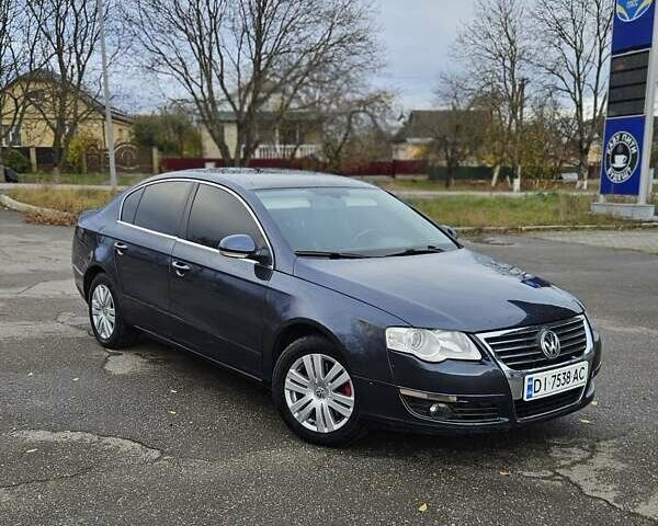 Синій Фольксваген Пассат, об'ємом двигуна 2 л та пробігом 260 тис. км за 4600 $, фото 1 на Automoto.ua