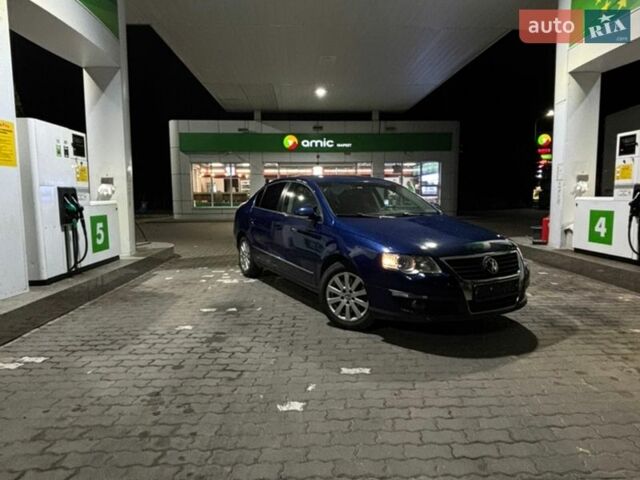 Синій Фольксваген Пассат, об'ємом двигуна 1.97 л та пробігом 255 тис. км за 4999 $, фото 1 на Automoto.ua