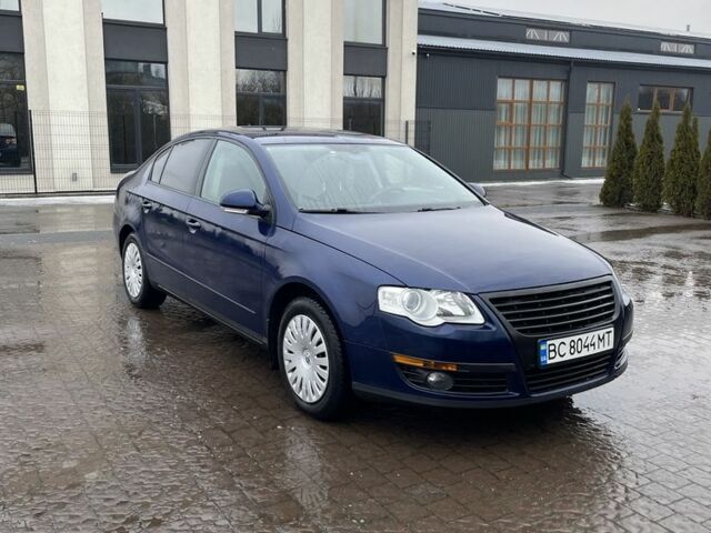 Синий Фольксваген Пассат, объемом двигателя 1.6 л и пробегом 183 тыс. км за 6300 $, фото 1 на Automoto.ua