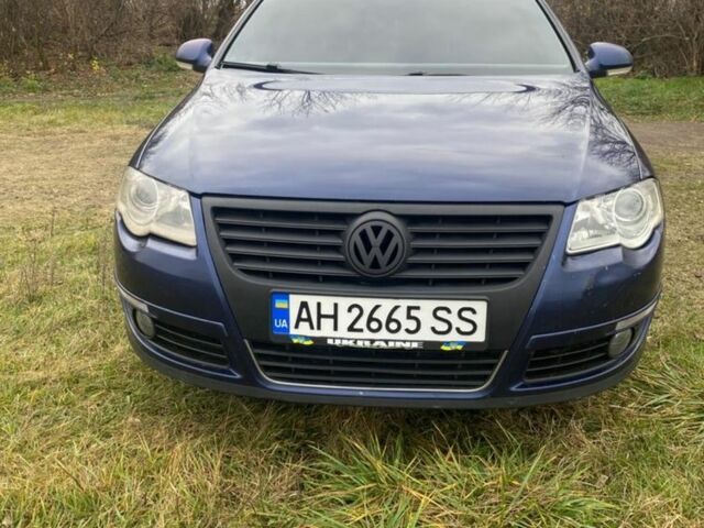 Синій Фольксваген Пассат, об'ємом двигуна 2 л та пробігом 300 тис. км за 4500 $, фото 1 на Automoto.ua