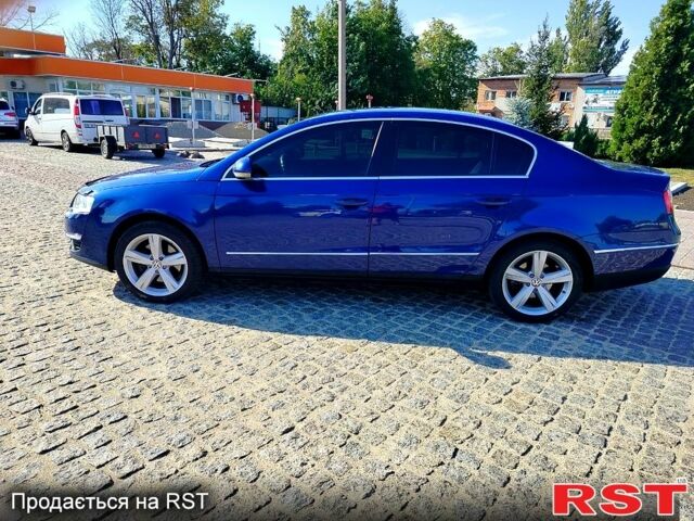 Синій Фольксваген Пассат, об'ємом двигуна 2 л та пробігом 262 тис. км за 5500 $, фото 1 на Automoto.ua