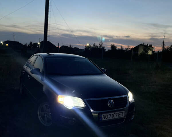 Синий Фольксваген Пассат, объемом двигателя 1.6 л и пробегом 250 тыс. км за 5400 $, фото 1 на Automoto.ua