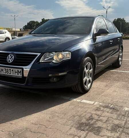 Синий Фольксваген Пассат, объемом двигателя 1.97 л и пробегом 261 тыс. км за 7500 $, фото 1 на Automoto.ua