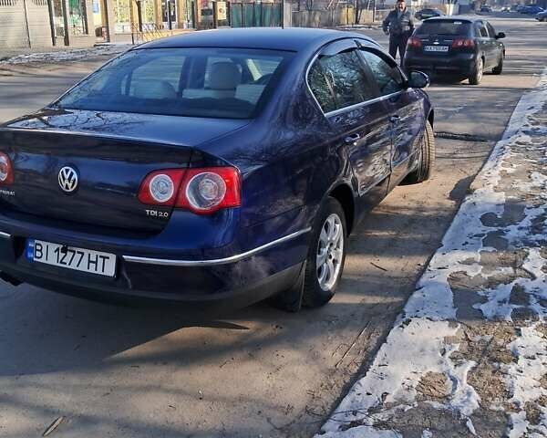 Синий Фольксваген Пассат, объемом двигателя 1.97 л и пробегом 350 тыс. км за 6700 $, фото 1 на Automoto.ua