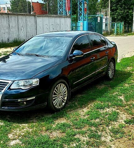Синій Фольксваген Пассат, об'ємом двигуна 3.2 л та пробігом 222 тис. км за 5300 $, фото 1 на Automoto.ua