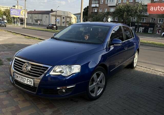 Синий Фольксваген Пассат, объемом двигателя 1.8 л и пробегом 220 тыс. км за 7000 $, фото 1 на Automoto.ua