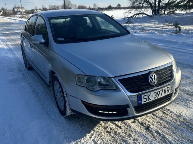 Синий Фольксваген Пассат, объемом двигателя 2 л и пробегом 310 тыс. км за 2350 $, фото 1 на Automoto.ua