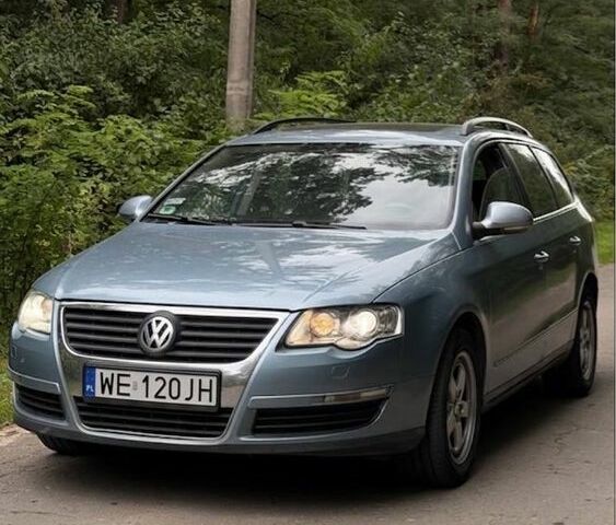 Синий Фольксваген Пассат, объемом двигателя 1.8 л и пробегом 255 тыс. км за 5200 $, фото 1 на Automoto.ua