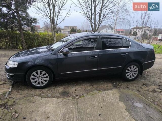 Синий Фольксваген Пассат, объемом двигателя 1.8 л и пробегом 135 тыс. км за 6800 $, фото 1 на Automoto.ua