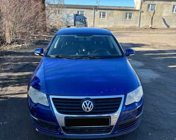 Синий Фольксваген Пассат, объемом двигателя 1.9 л и пробегом 390 тыс. км за 5500 $, фото 1 на Automoto.ua
