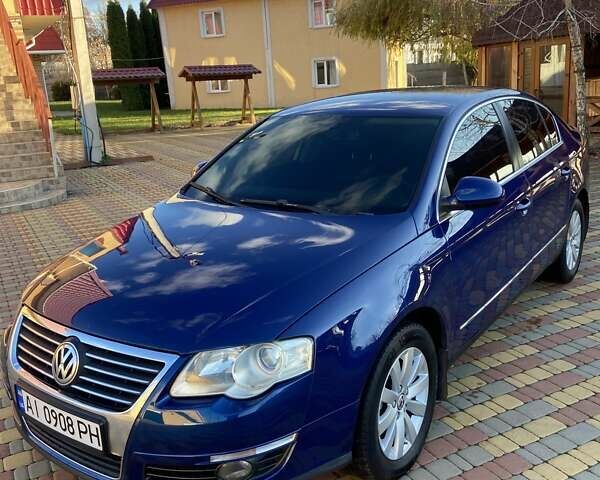 Синий Фольксваген Пассат, объемом двигателя 1.8 л и пробегом 310 тыс. км за 5999 $, фото 1 на Automoto.ua