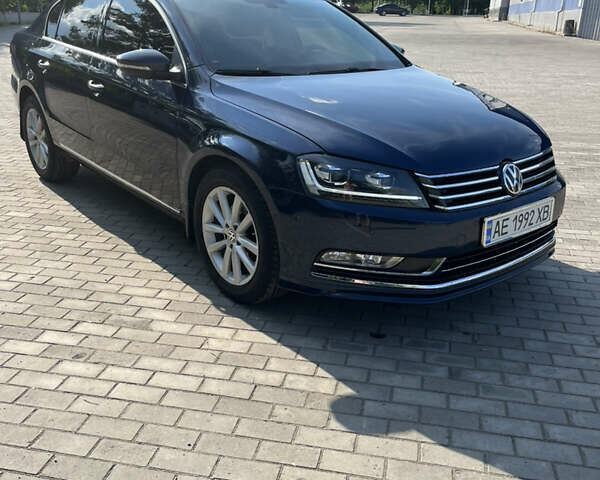Синий Фольксваген Пассат, объемом двигателя 1.97 л и пробегом 320 тыс. км за 11200 $, фото 1 на Automoto.ua