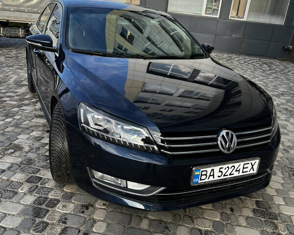 Синий Фольксваген Пассат, объемом двигателя 2.48 л и пробегом 119 тыс. км за 13900 $, фото 1 на Automoto.ua