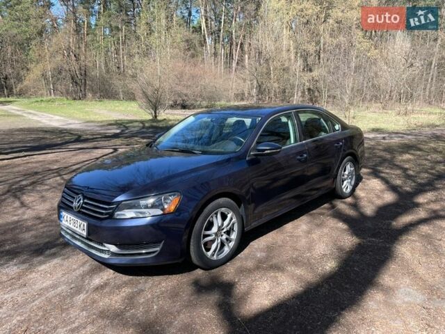 Синій Фольксваген Пассат, об'ємом двигуна 2.5 л та пробігом 243 тис. км за 9400 $, фото 1 на Automoto.ua