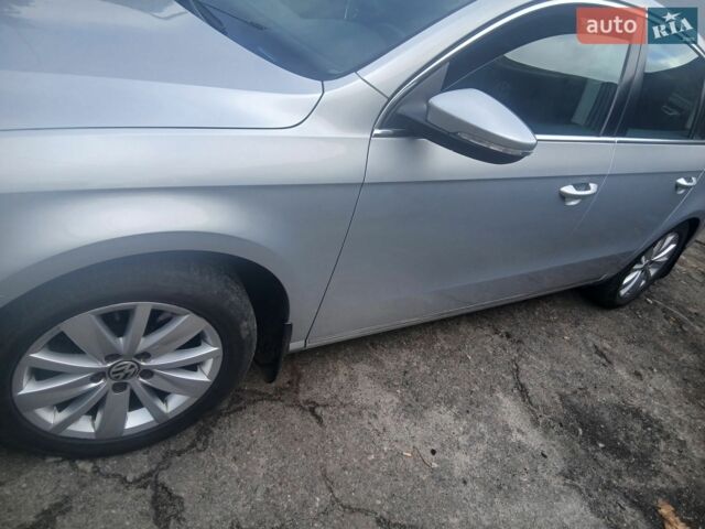 Синій Фольксваген Пассат, об'ємом двигуна 2 л та пробігом 219 тис. км за 13000 $, фото 1 на Automoto.ua